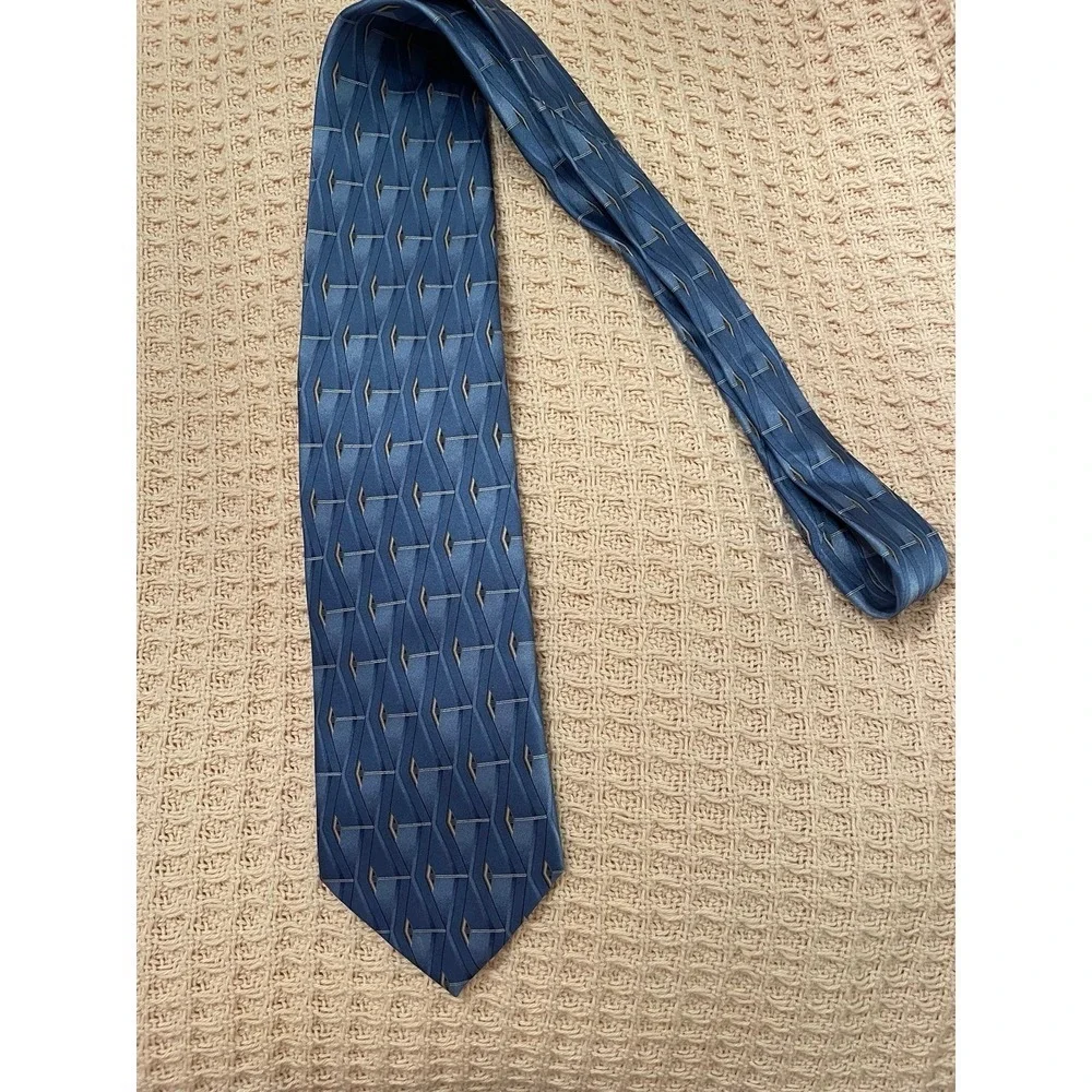 Umberto Bossi patterned blue tie